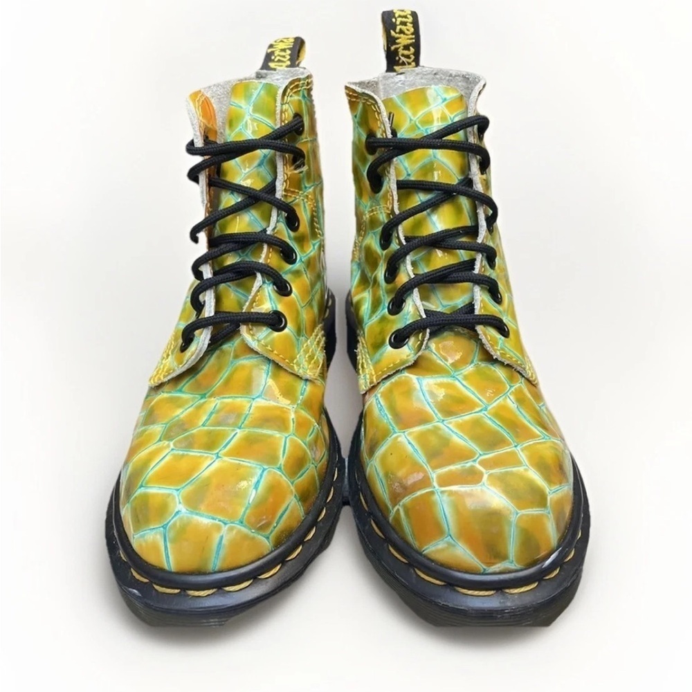 Vintage Dr Martens Yellow Croc Patent Combat Boots Made in England Size 3 UK - Picture 2 of 11